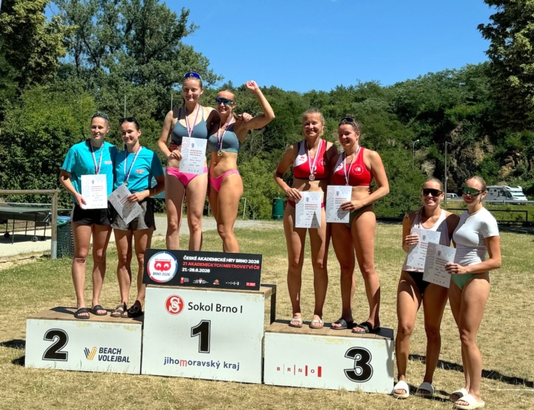 Bronzové medaile pro VŠE z akademických her v beachvolejbale