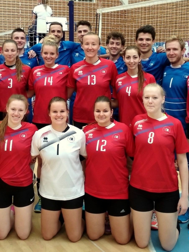 Reprezentační volejbalové týmy školy na kvalifikačním turnaji pro ČAH 2018