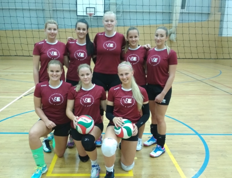 Tým žen FFÚ je podzimním vítězem 7. ročníku Volejbalové ligy VŠE