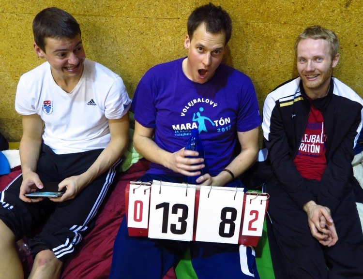 Na VŠE proběhl Volejbalový maratón – 24 hodin volejbalu