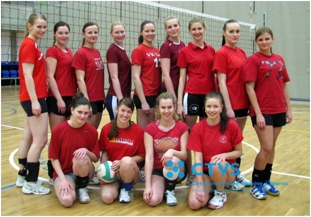 Studentky školy reprezentují v Pražské vysokoškolské volejbalové lize